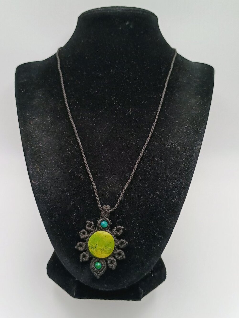 Handmade Macrame Necklace with Natural Serpentine